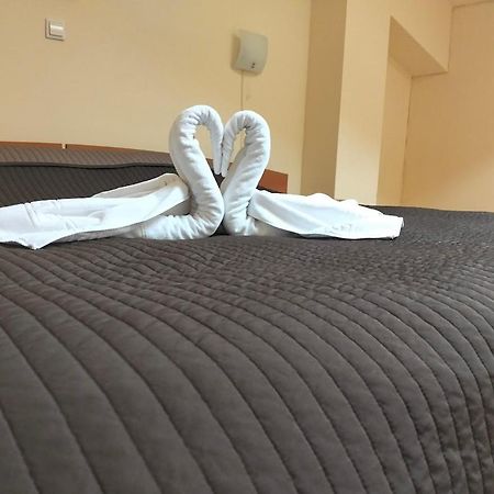 Hotel Express Предял Экстерьер фото