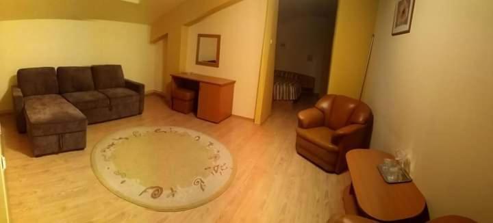 Hotel Express Предял Экстерьер фото