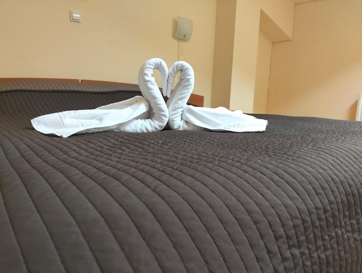 Hotel Express Предял Экстерьер фото