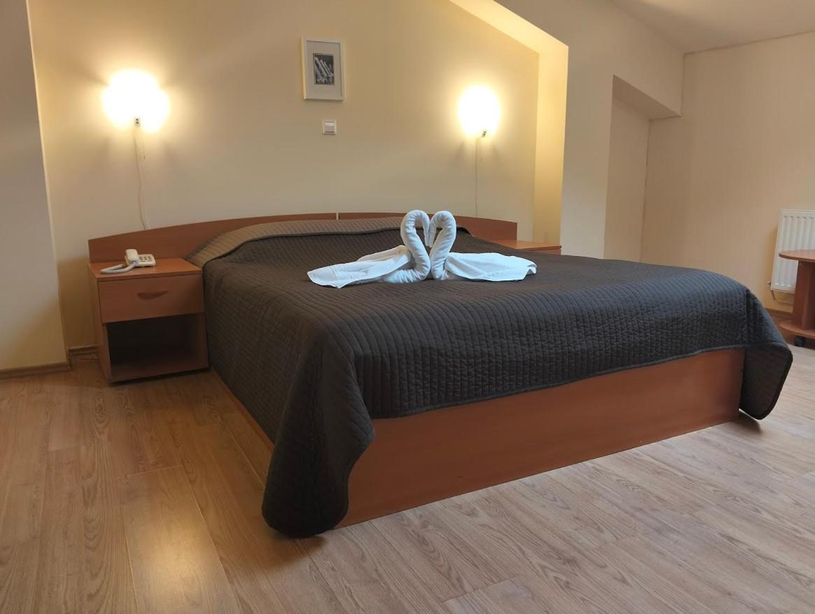 Hotel Express Предял Экстерьер фото